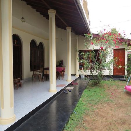 Bolonghes Homestay Negombo Extérieur photo