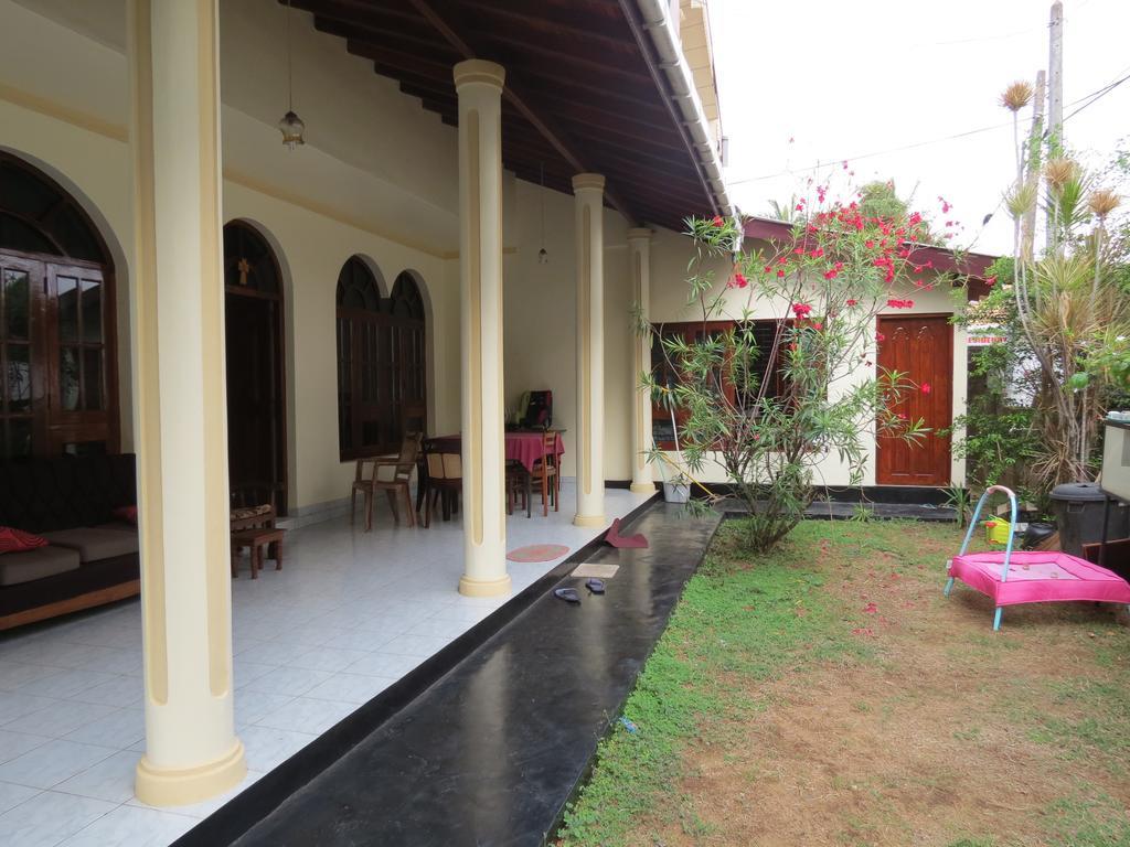 Bolonghes Homestay Negombo Extérieur photo