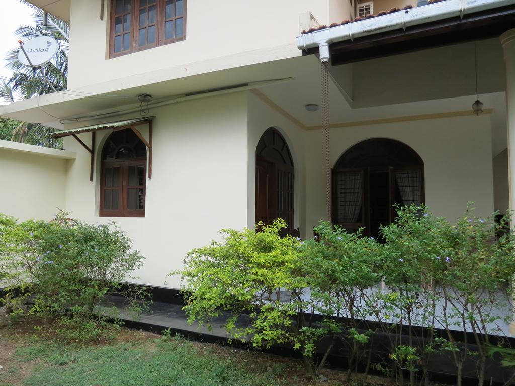 Bolonghes Homestay Negombo Extérieur photo